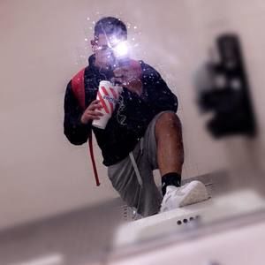 Meet your Posher, Aaron